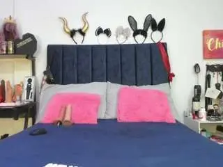 Emmily-giraldo  live sex cam