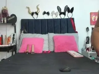 Emmily-giraldo  live sex cam