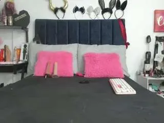 Emmily-giraldo  live sex cam