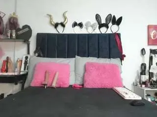 Emmily-giraldo  live sex cam