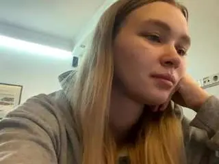 Lucieyamamoto  live sex cam