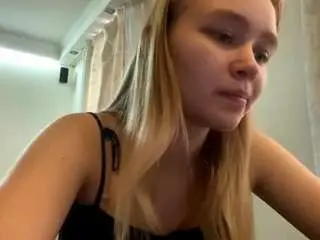 Lucieyamamoto  live sex cam