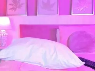 Mariamore  live sex cam