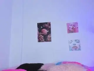 Mia-purplee  live sex cam