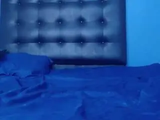 Naughty-biigass  live sex cam