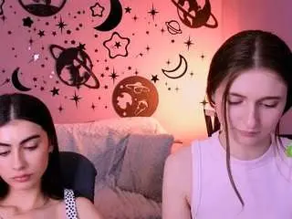 Nekky-mouse  live sex cam