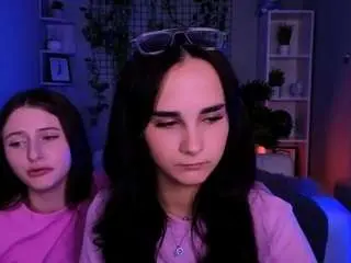 Nekky-mouse  live sex cam