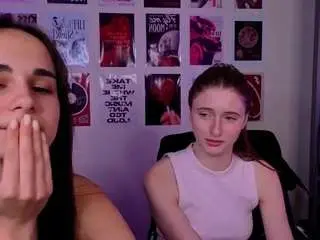 Nekky-mouse  live sex cam