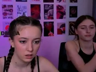 Nekky-mouse  live sex cam