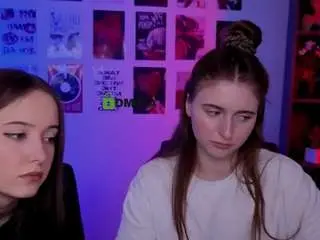 Nekky-mouse  live sex cam