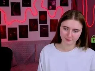 Nekky-mouse  live sex cam