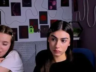 Nekky-mouse  live sex cam