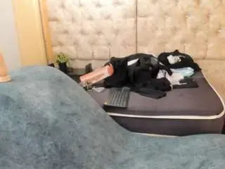 Weirdsativa  live sex cam