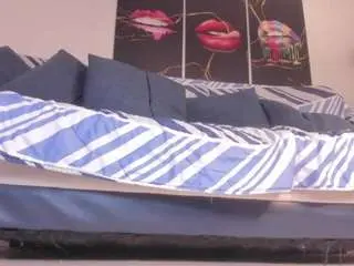 Yiovanna19  live sex cam