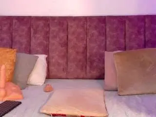 Cheneelllorens  live sex cam