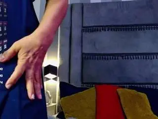 Julianewell  live sex cam
