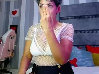 Julianewell  live sex cam