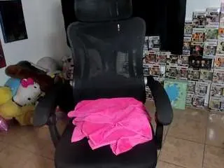 Karliekayozz  live sex cam