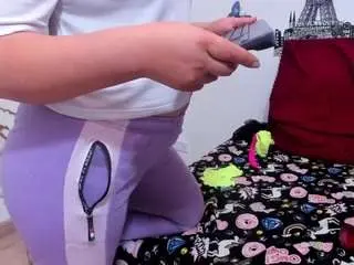 Lexyy24  live sex cam