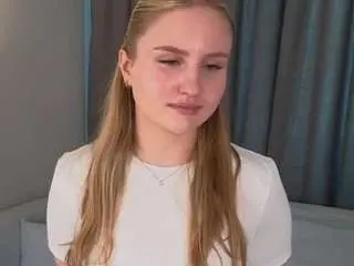 Connieeholt  live sex cam