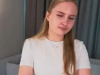 Connieeholt  live sex cam