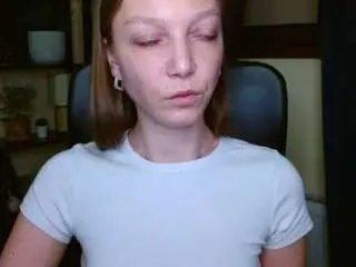 Emillyplay  live sex cam