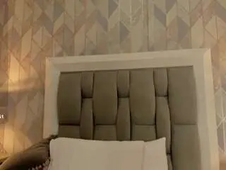 Zharia-lux25  live sex cam