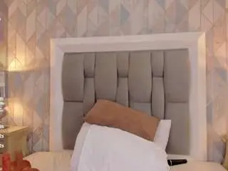Zharia-lux25  live sex cam
