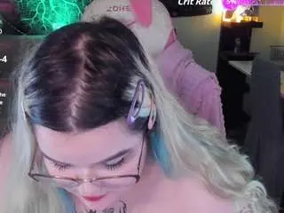 Lilmilkylilly  live sex cam