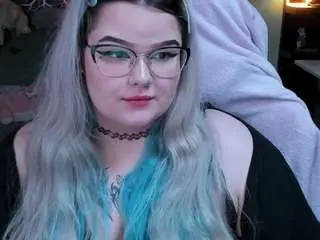 Lilmilkylilly  live sex cam