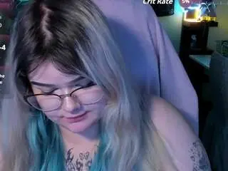 Lilmilkylilly  live sex cam