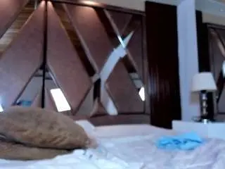 Arianarousee  live sex cam