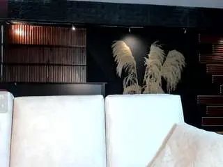 Arianarousee  live sex cam