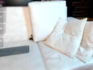 Arianarousee  live sex cam
