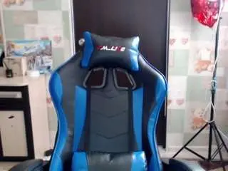 Korolek12  live sex cam