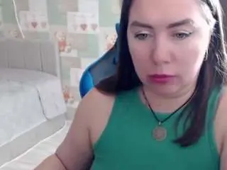 Korolek12  live sex cam