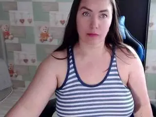 Korolek12  live sex cam