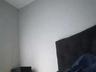 Shesahottie  live sex cam