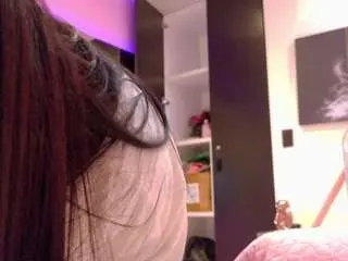 Yukiliu  live sex cam