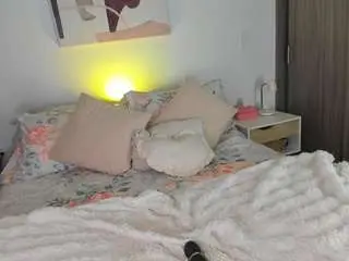Ahinoaa  live sex cam