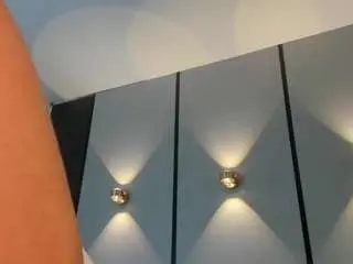Ashly-moonn  live sex cam