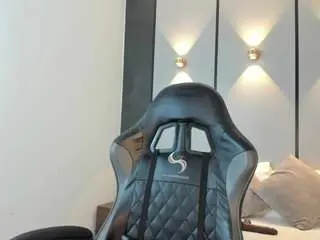 Ashly-moonn  live sex cam