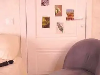 Charisseruuska  live sex cam