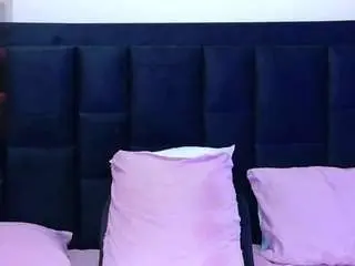 Kinkywildmilf  live sex cam