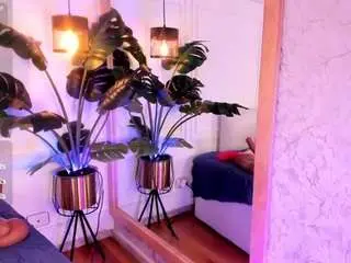 Dafnne-hills  live sex cam