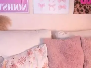 Dafnne-hills  live sex cam