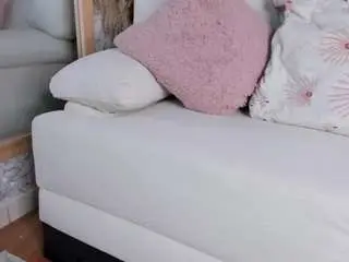 Dafnne-hills  live sex cam