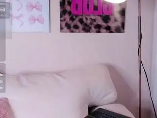 Dafnne-hills  live sex cam