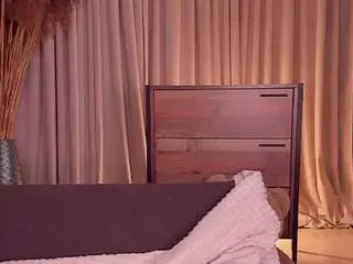 Daintydell  live sex cam