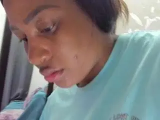 Karenbis  live sex cam